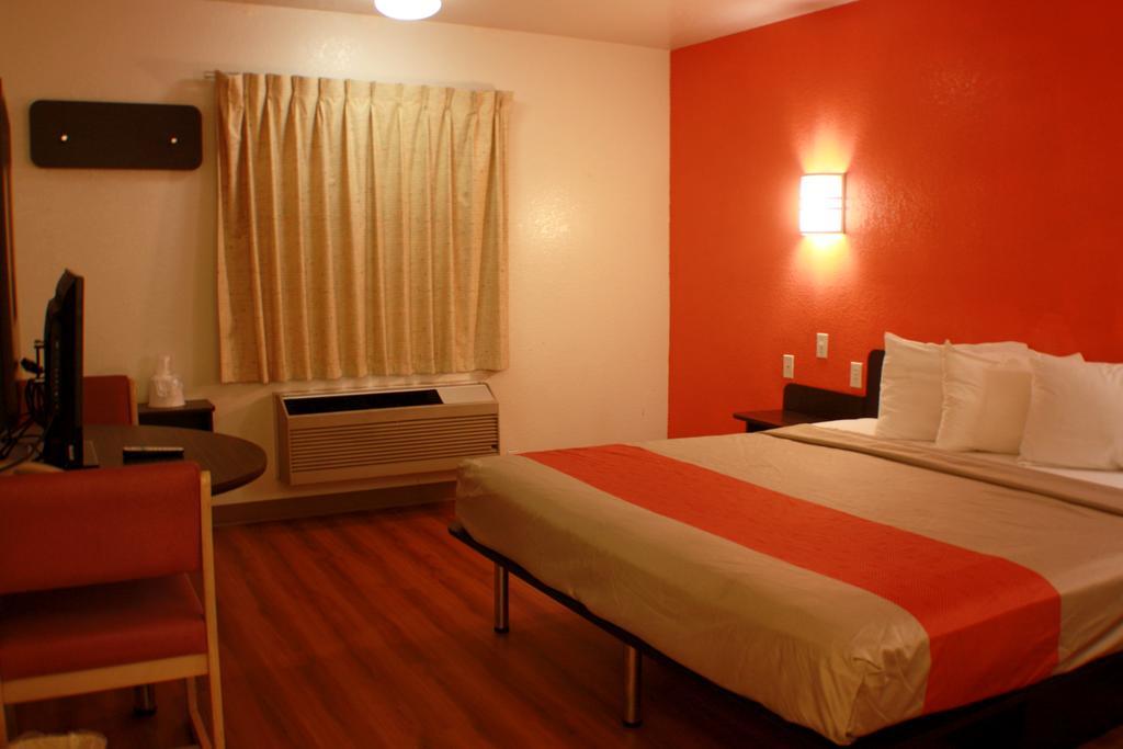 Motel 6 Little Rock South ภายนอก รูปภาพ
