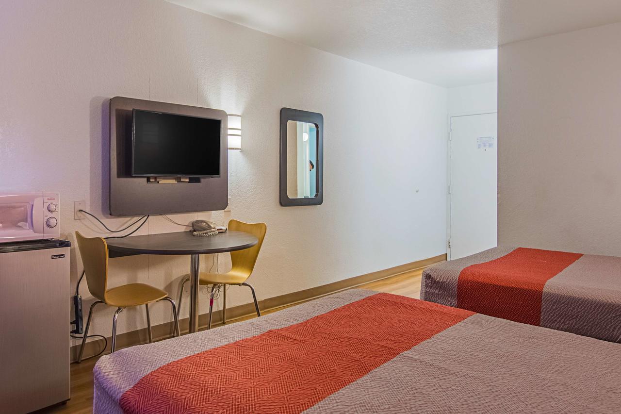 Motel 6 Little Rock South ภายนอก รูปภาพ