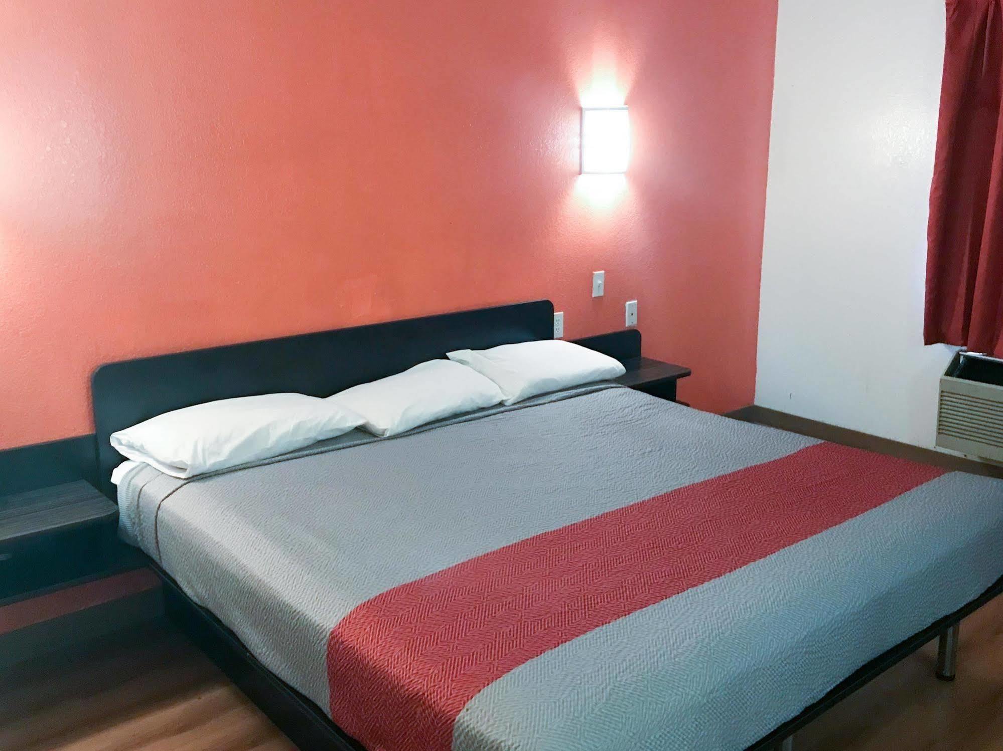 Motel 6 Little Rock South ภายนอก รูปภาพ
